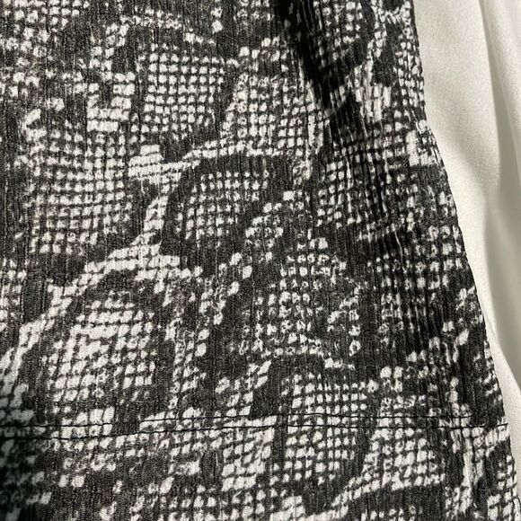 NWT- Bar lll - 3X. Snake Print Wide Leg Pant - Picture 3 of 9